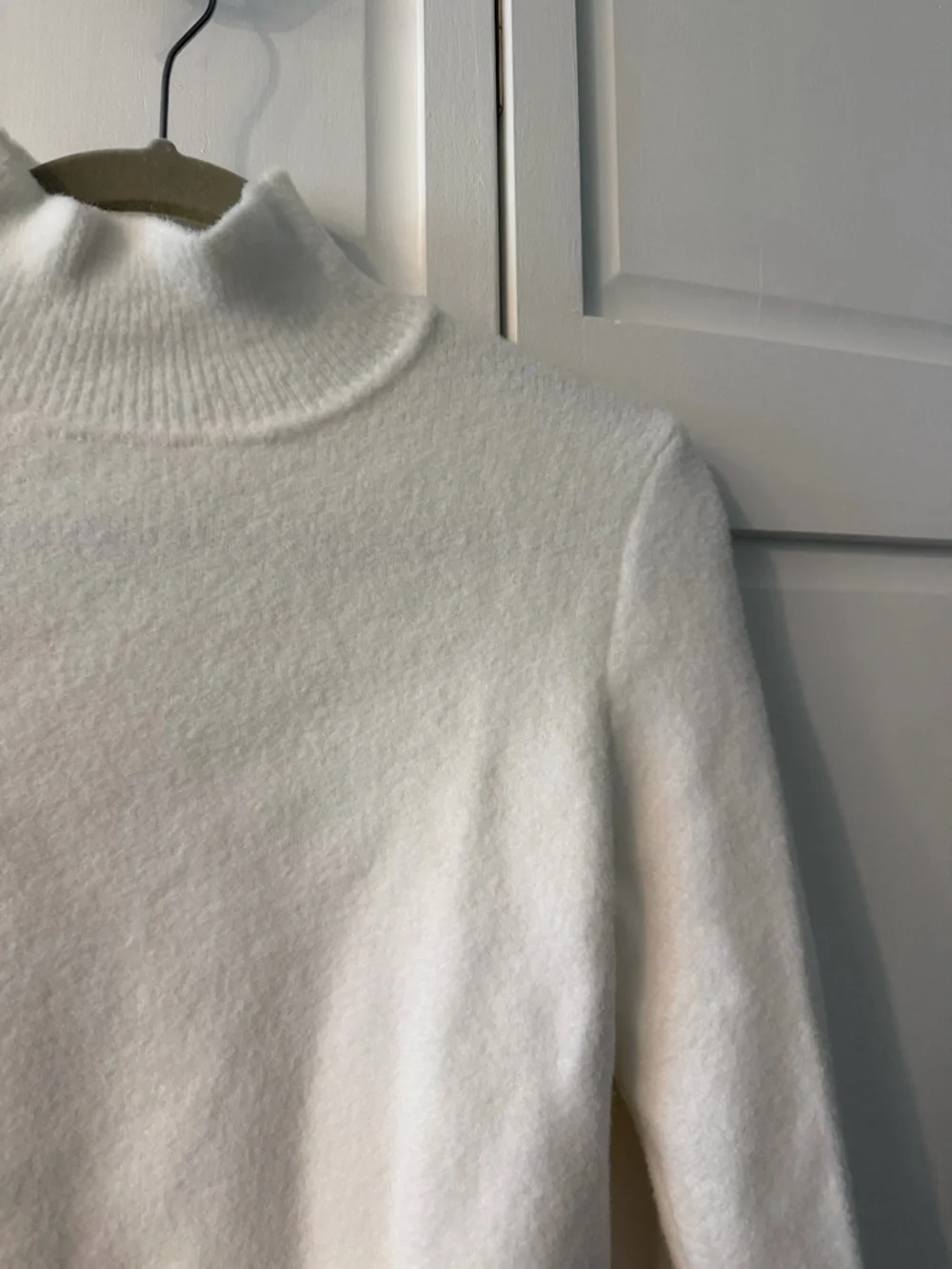 ZARA Soft Knit Mock Neck Cropped Sweater - White - Size S like new - Picture 6 of 8